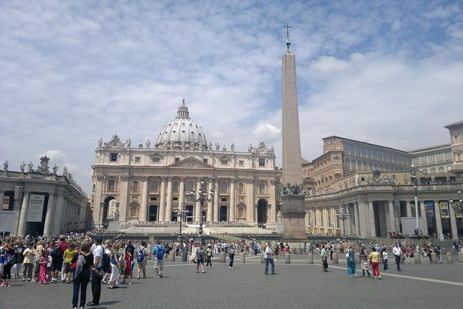 private-daytour-of-rome-from-civitavecchia-port-van-mercedes-v