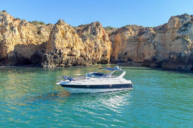 private-evening-charter-with-champagne-drinks-snacks