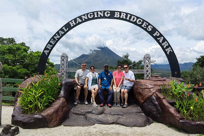 private-guide-hanging-bridges-fortuna-waterfall-arenal-volcano-2