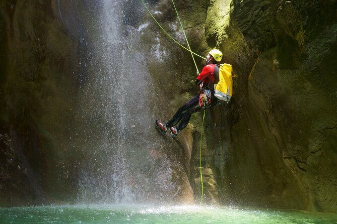 private-half-day-canyoning-tour-in-gordona