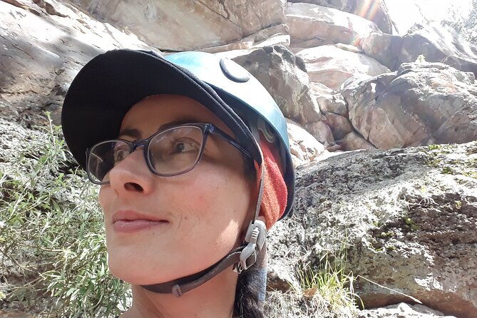 private-half-day-rock-climbing-experience-in-the-suesca-rocks