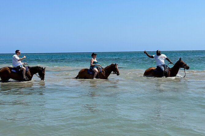 private-horseback-riding-and-ricks-cafe-sunset-tour