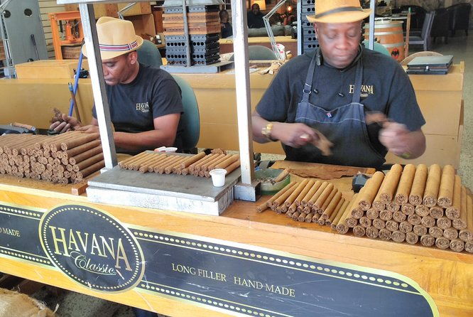 private-little-havana-tour-cuban-host-museum-food-art-live-music