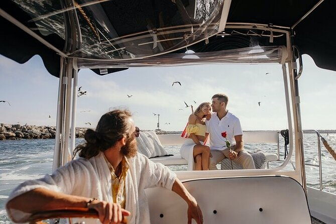 private-luxury-e-boat-cruise-with-wine-charcuterie-sea-lions-spotting-2