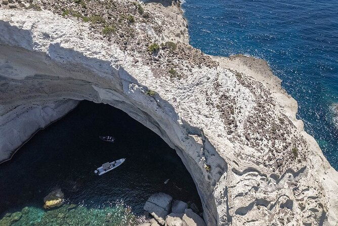 private-milos-tour-pirates-hideout-luxury-boat-rental