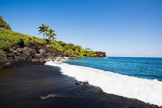 private-native-tour-of-the-road-to-hana-with-cultural-lunch-show