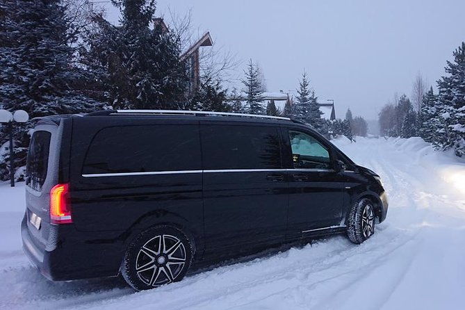 private-party-northern-lights-tour-snow-scooters