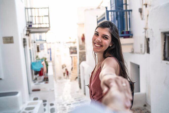 private-photoshoot-in-mykonos-with-a-professional-photographer-4