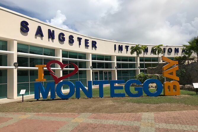 private-round-trip-airport-transfer-from-montego-bay-hotels-2