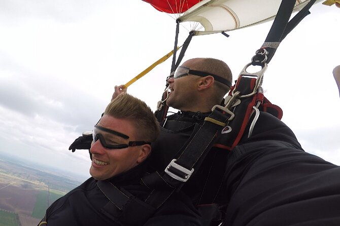 private-skydiving-experience-in-belgrade