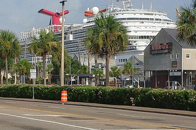 private-suv-transfer-houston-iah-airport-to-galveston-for-6-pax