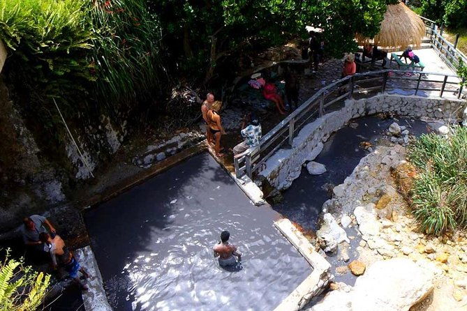 private-tet-paul-nature-trail-mud-baths-waterfall