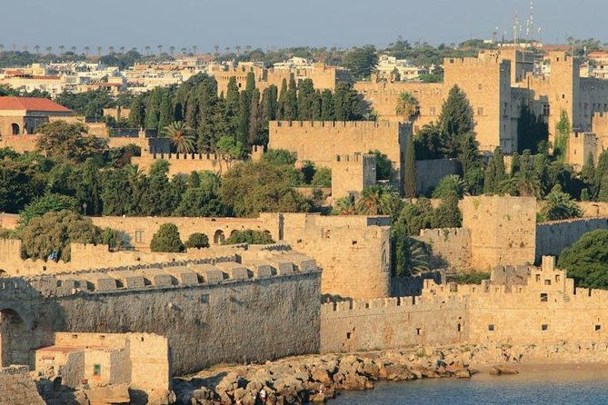 private-tour-in-the-jewish-quarter-grand-masters-palace