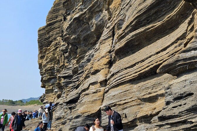 private-tour-south-and-west-jeju-island-with-experienced-driver-2