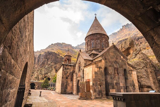 private-tour-to-garni-temple-geghard-monastery-echmiadzin-cathedral-zvartnots