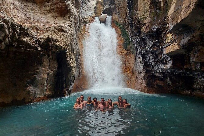 private-tour-to-la-leona-waterfall-with-lunch-included