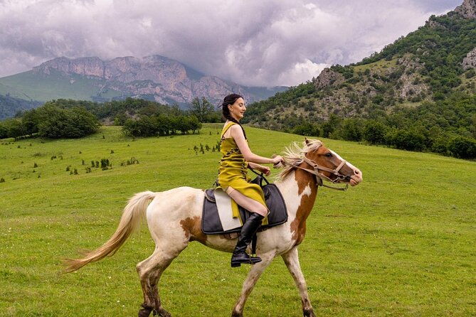 private-tour-to-sevan-dilijan-off-road-tour-horseback-riding