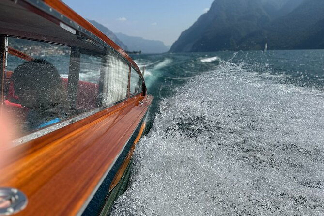private-tour-with-classic-wooden-boat-on-lake-como-2