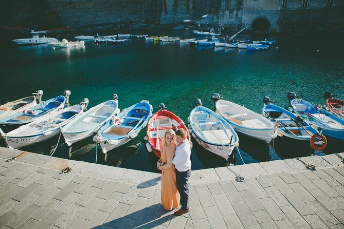 private-vacation-photography-session-with-local-photographer-in-cinque-terre