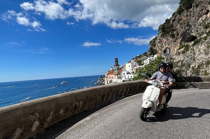 private-vespa-scooter-adventure-on-the-amalfi-coast
