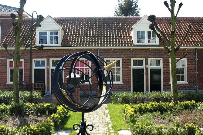 private-walking-tour-delfts-royal-history-and-pottery