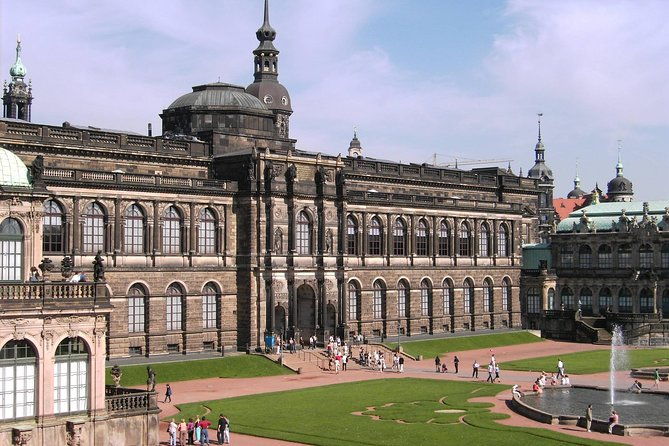 private-walking-tour-of-dresden-with-official-tour-guide-2
