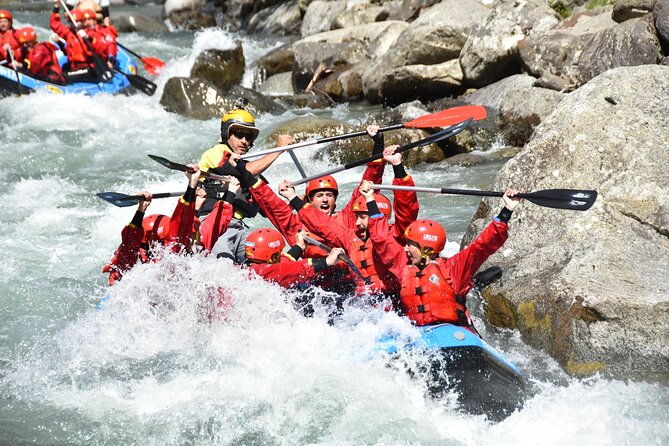 rafting-power-in-the-noce-stream-in-ossana