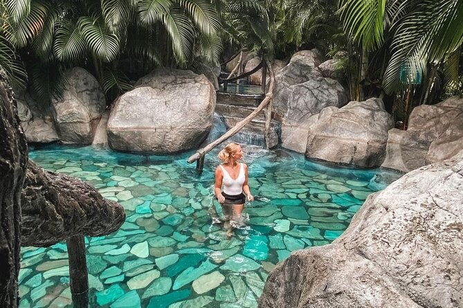 relaxing-hotsprings-and-la-fortuna-visit-scenic-views-of-arenal