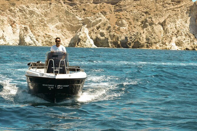 rent-a-boat-with-30-50hp-engine-in-santorini-without-a-license