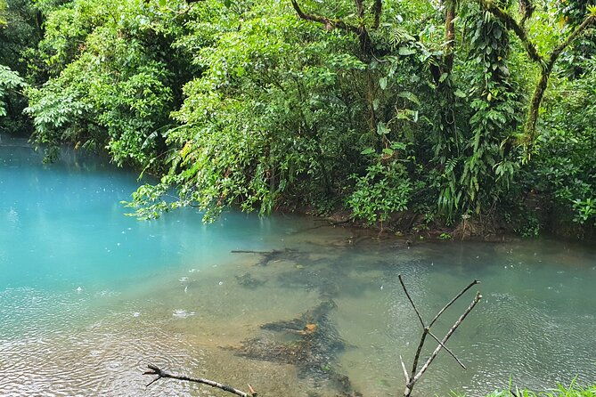 rio-celeste-waterfalls-volcano-and-sloths