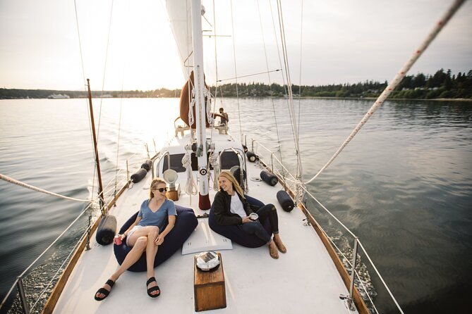 sail-bainbridge-island-seattle-waters-luxury-classic-sailboat