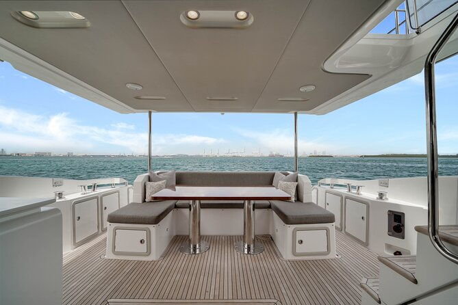 sailing-into-the-sunset-on-a-personalized-luxury-yacht-charter