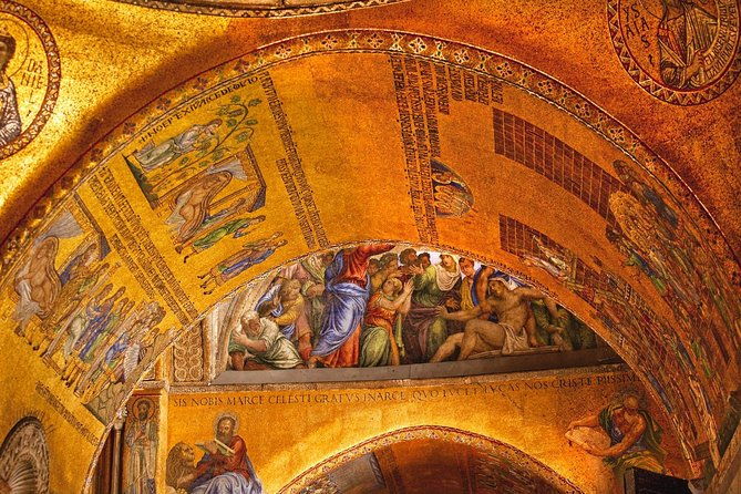 saint-marks-vip-night-tour-exclusive-access-small-group-tour