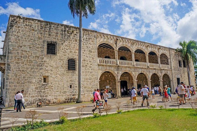 santo-domingo-tour-from-punta-cana-colonial-zone-the-three-eyes
