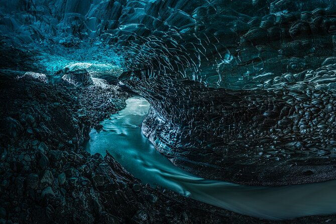 sapphire-ice-cave-tour-from-jokulsarlon-extra-small-group