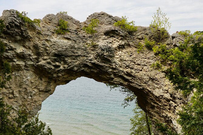 scenic-mackinac-island-a-self-guided-cycling-audio-tour
