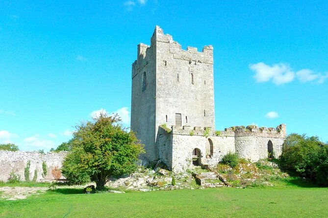 seans-bar-athlone-castle-and-clonmacnoise-monastery