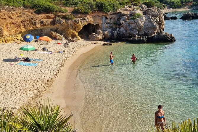 secret-beaches-and-coastal-tour-by-land
