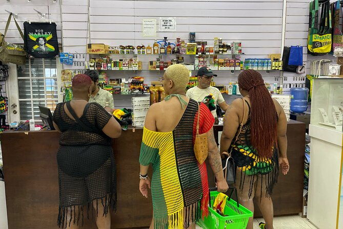 shopping-sightseeing-local-guided-tour-in-montego-bay