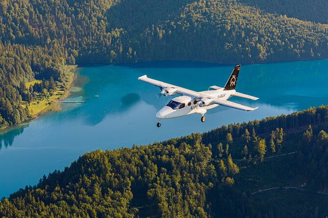 sightseeing-flight-zugspitze-neuschwanstein-castle-alps-munich-augsburg