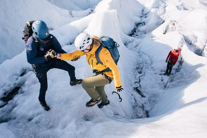 skaftafell-glacier-hike-ice-climbing-ultimate-vatnajokull-2