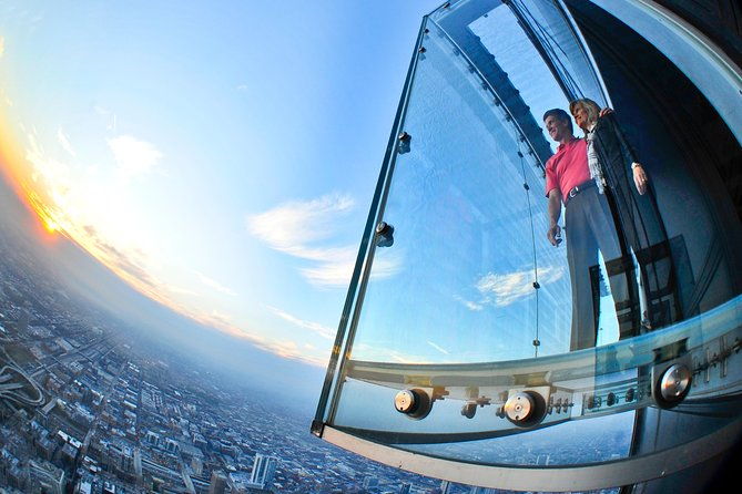 skydeck-chicago-pie-in-the-sky-dining-experience-2