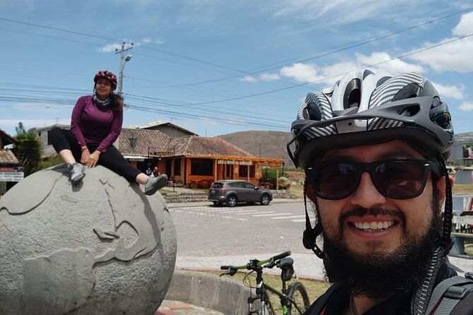 small-group-otavalo-market-and-middle-of-the-world-mountain-bike-tour-from-quito