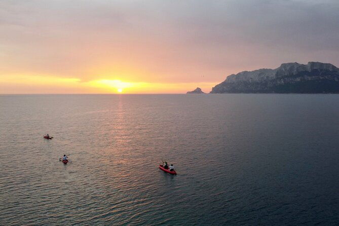 small-group-sunrise-kayak-tour-with-snorkeling-and-coffee