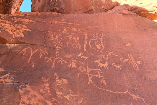 small-group-valley-of-fire-half-day-hiking-tour-from-las-vegas