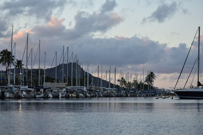 small-group-venetian-gondola-cruise-in-waikiki-with-pastries