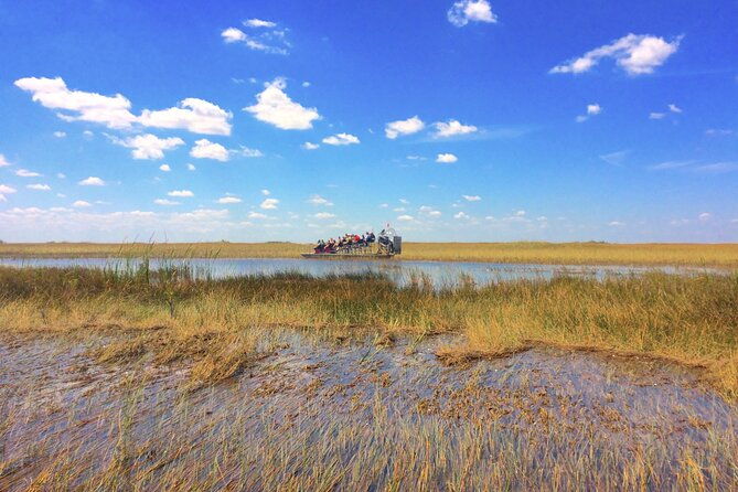 south-beach-everglades-airboat-wildlife-show-with-transfer-2