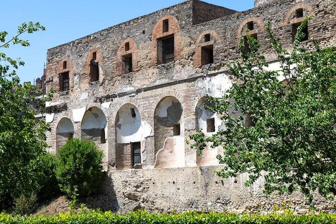 stories-of-pompeii-small-group-tour-with-archeology-expert-guide