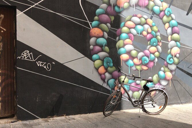street-art-private-guided-tour-on-bike-e-bike-e-step-or-segway-2