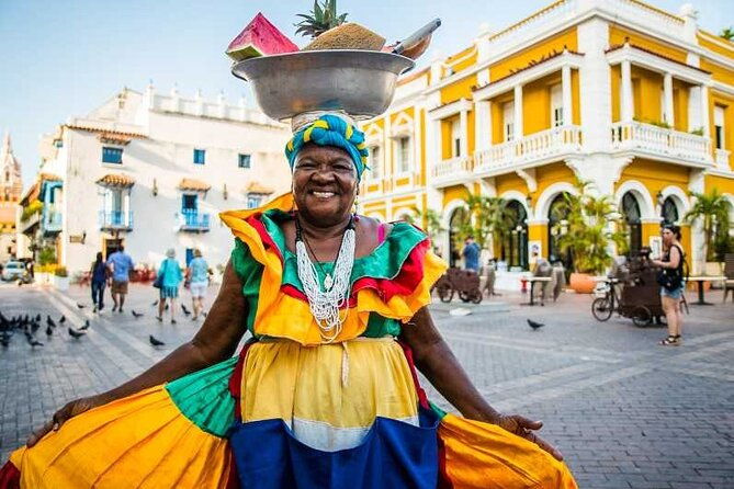street-food-crawl-in-cartagena-colombia
